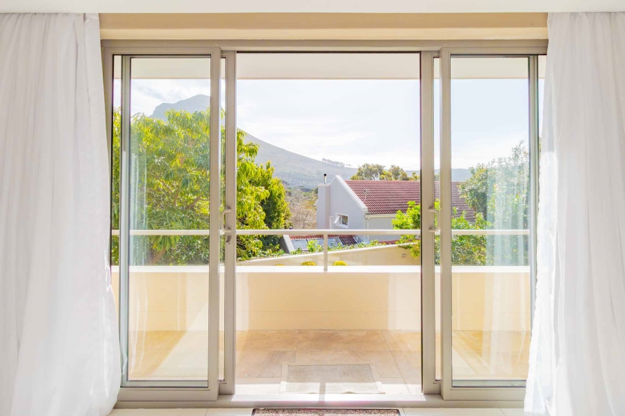 To Let 3 Bedroom Property for Rent in Higgovale Western Cape